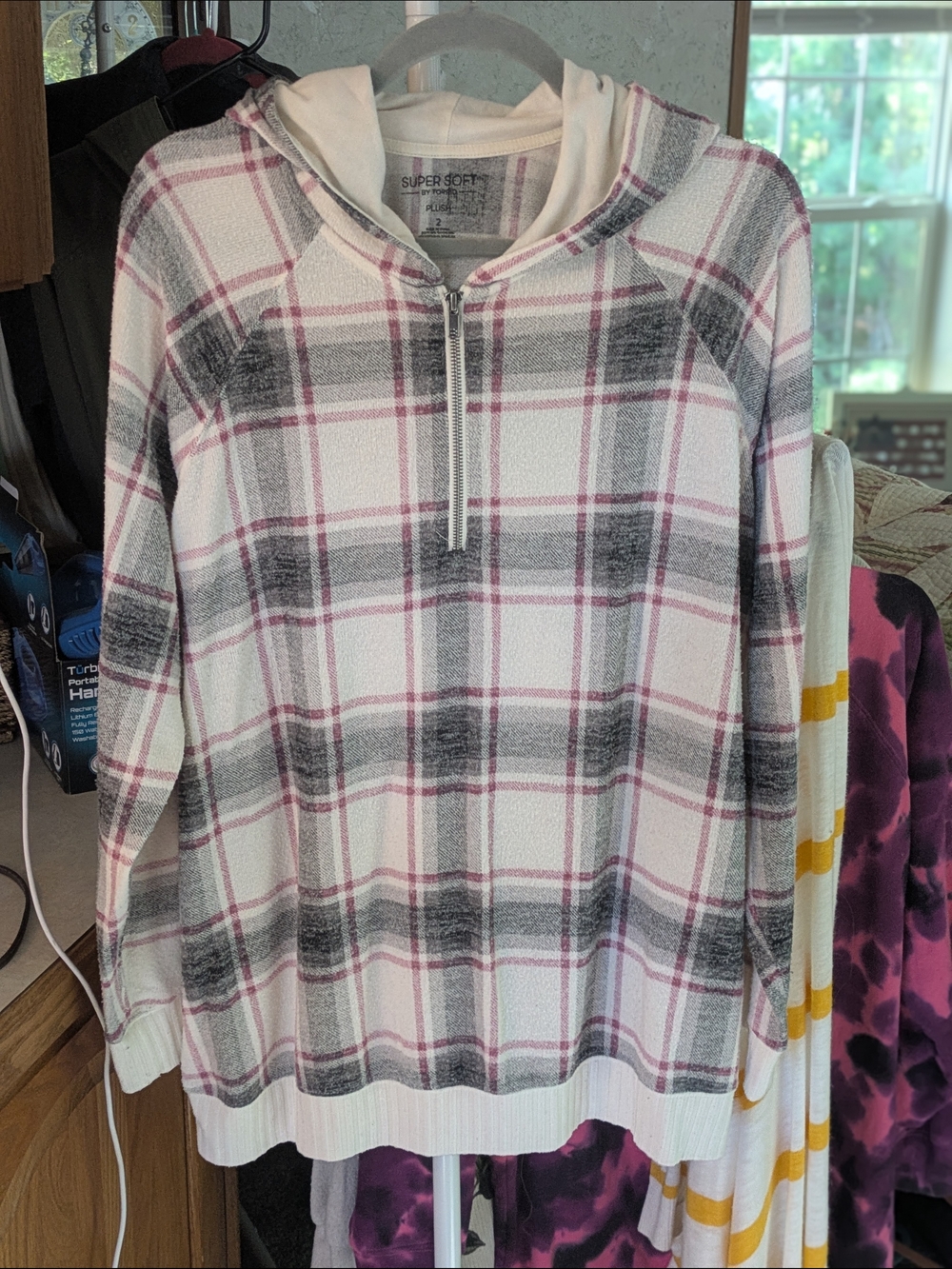 torrid Plaid Half-Zip Hoodie in White, Gray & Red Plad